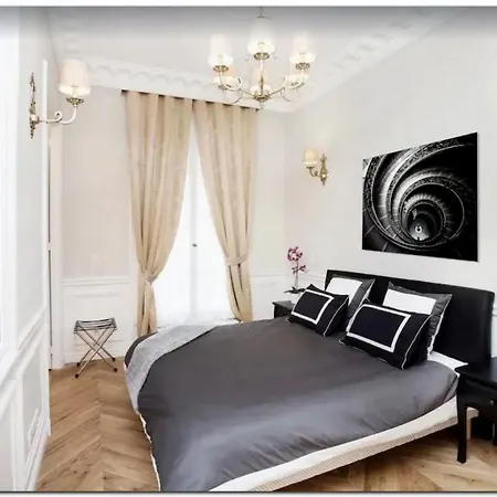 Modern Apartmentcheckprofile Rome